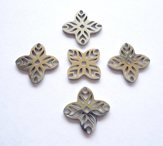 Small Stainless Steel Flower Links - 14mm - Set of 10