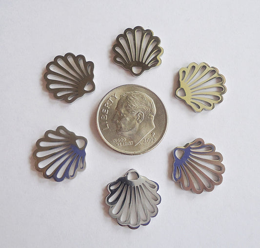 Small Stainless Steel Clam Shell Charms - 14mm x 13mm - Set of 10