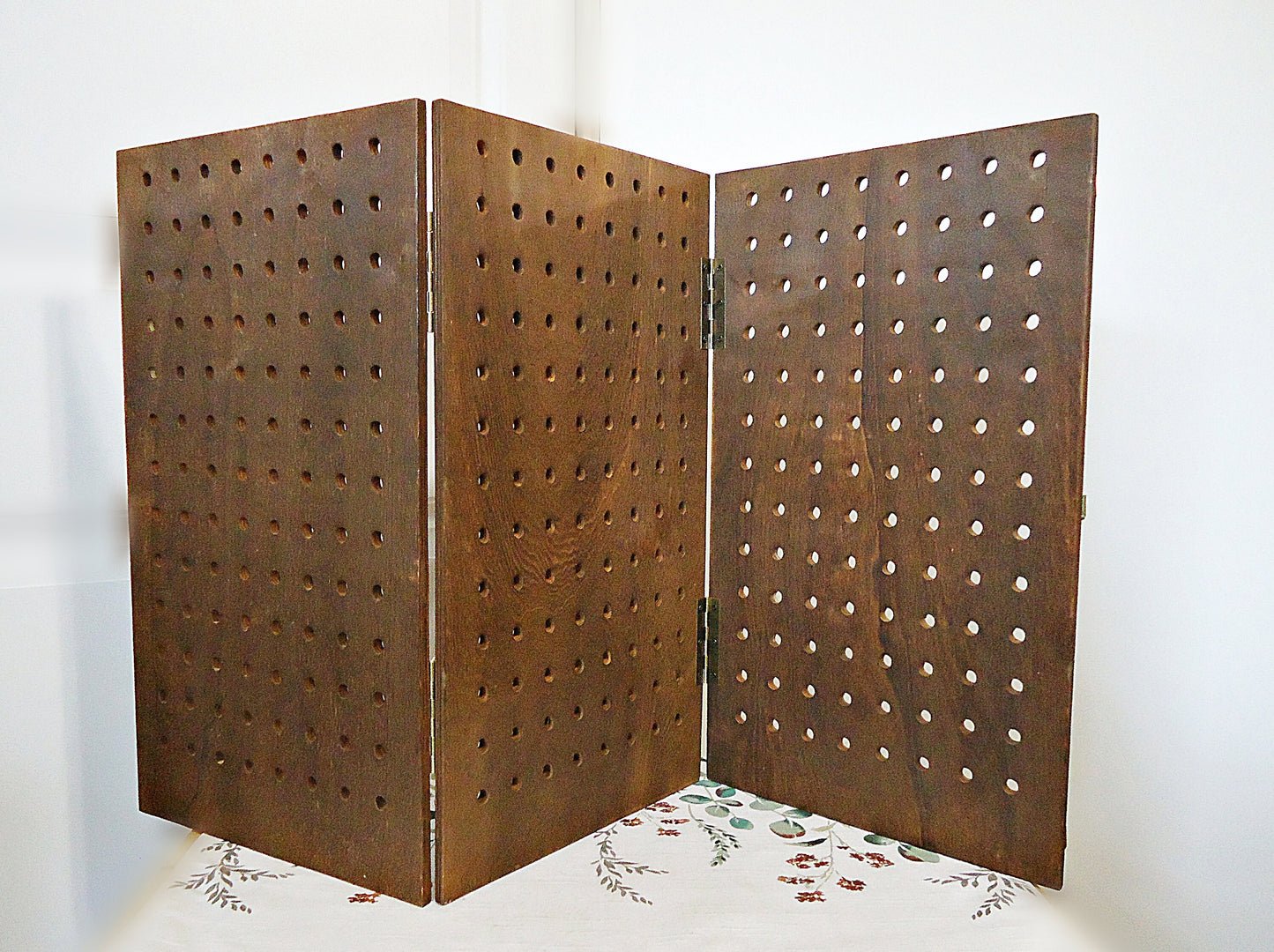 Large Heavy Duty Tri-Fold Display, Wooden, 48 Peg Hooks, Pegboard, Tabletop or Wall Mount, Jewelry, Keychain Display, 27.25" x 16"
