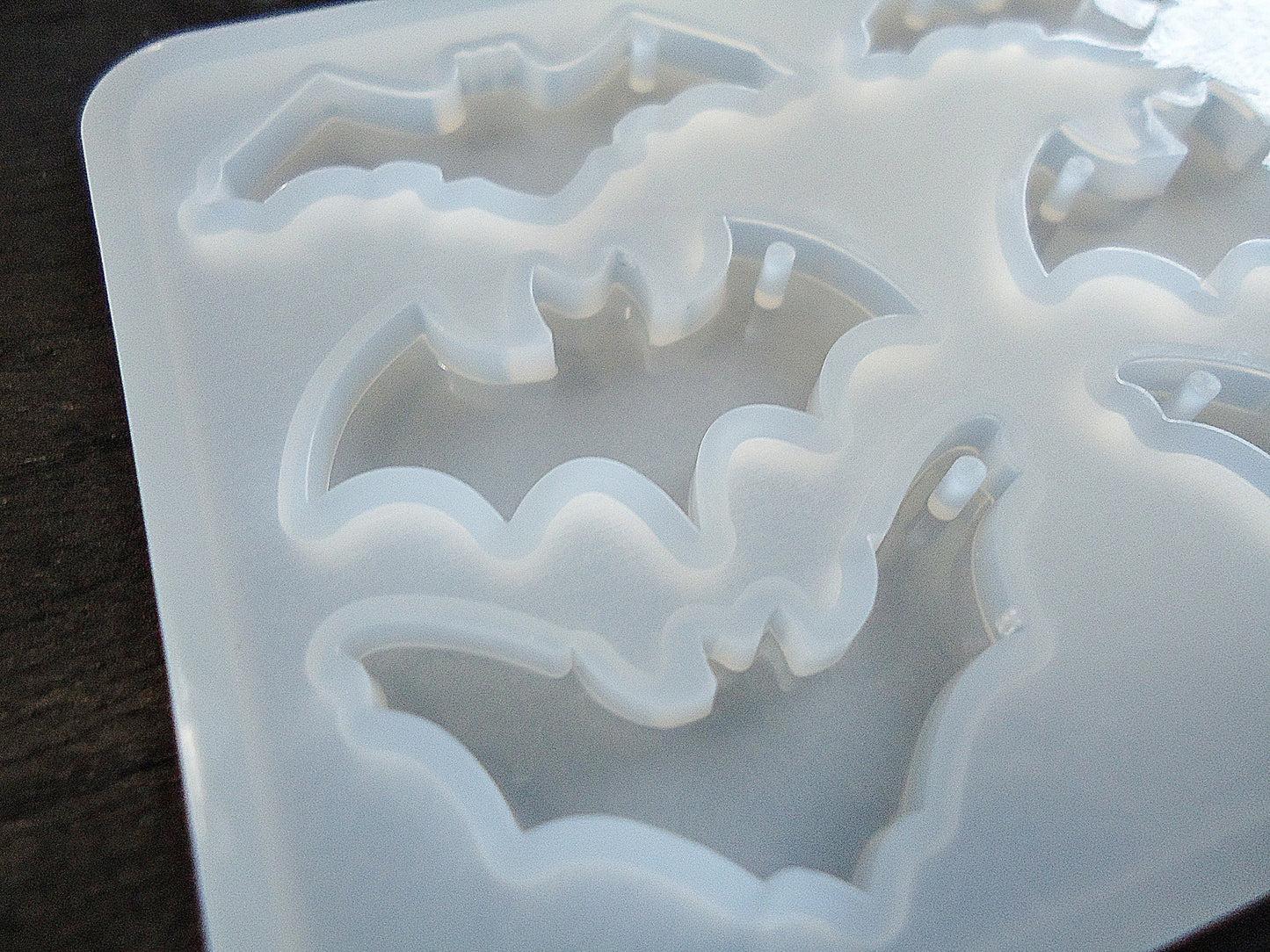 Silicone Mold, Bat Pendants / Charms, Earring Mold, Halloween, Epoxy Resin Mold
