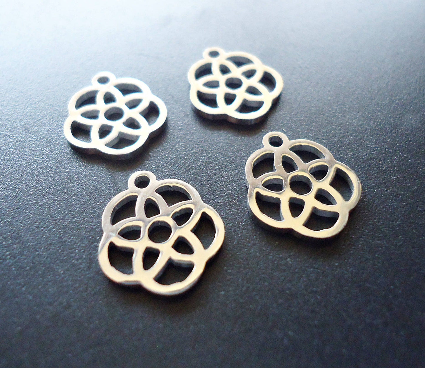 Small Stainless Steel Star Flower Charms - 14mm x 12mm - Set of 10