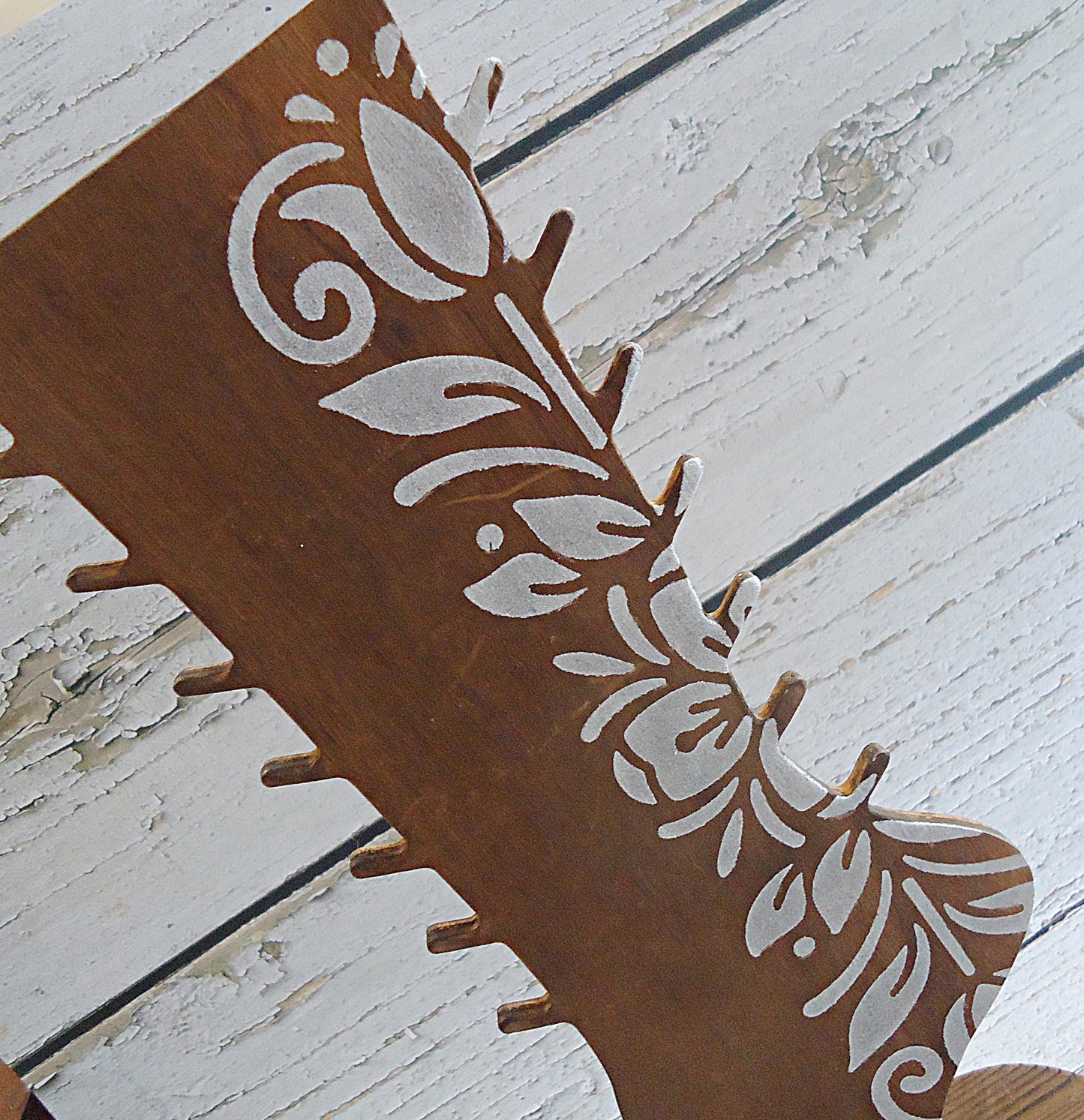 Rustic Anklet Display, Brown Wooden Foot Ankle Leg Anklet Bracelet Display, Holds 7 Anklets, Hand painted White Flowers