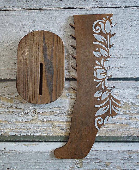 Rustic Anklet Display, Brown Wooden Foot Ankle Leg Anklet Bracelet Display, Holds 7 Anklets, Hand painted White Flowers