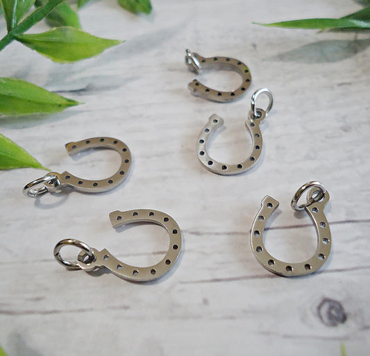Small Stainless Steel Horseshoe Charms, 13mm x 10mm, Good Luck Charms, Cowboy Cowgirl, Horse Lovers, Non Tarnishing, Hypoallergenic