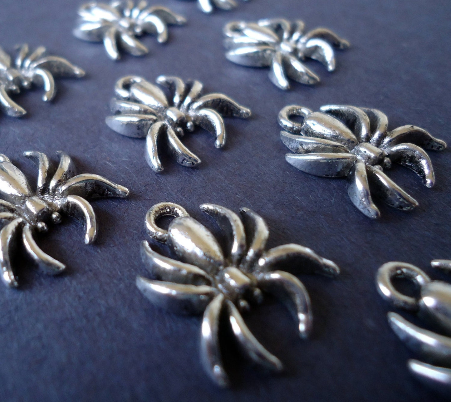 Spider Charms / Pendants - Halloween - Set of 10 - Antique Silver - 3/4" Tall