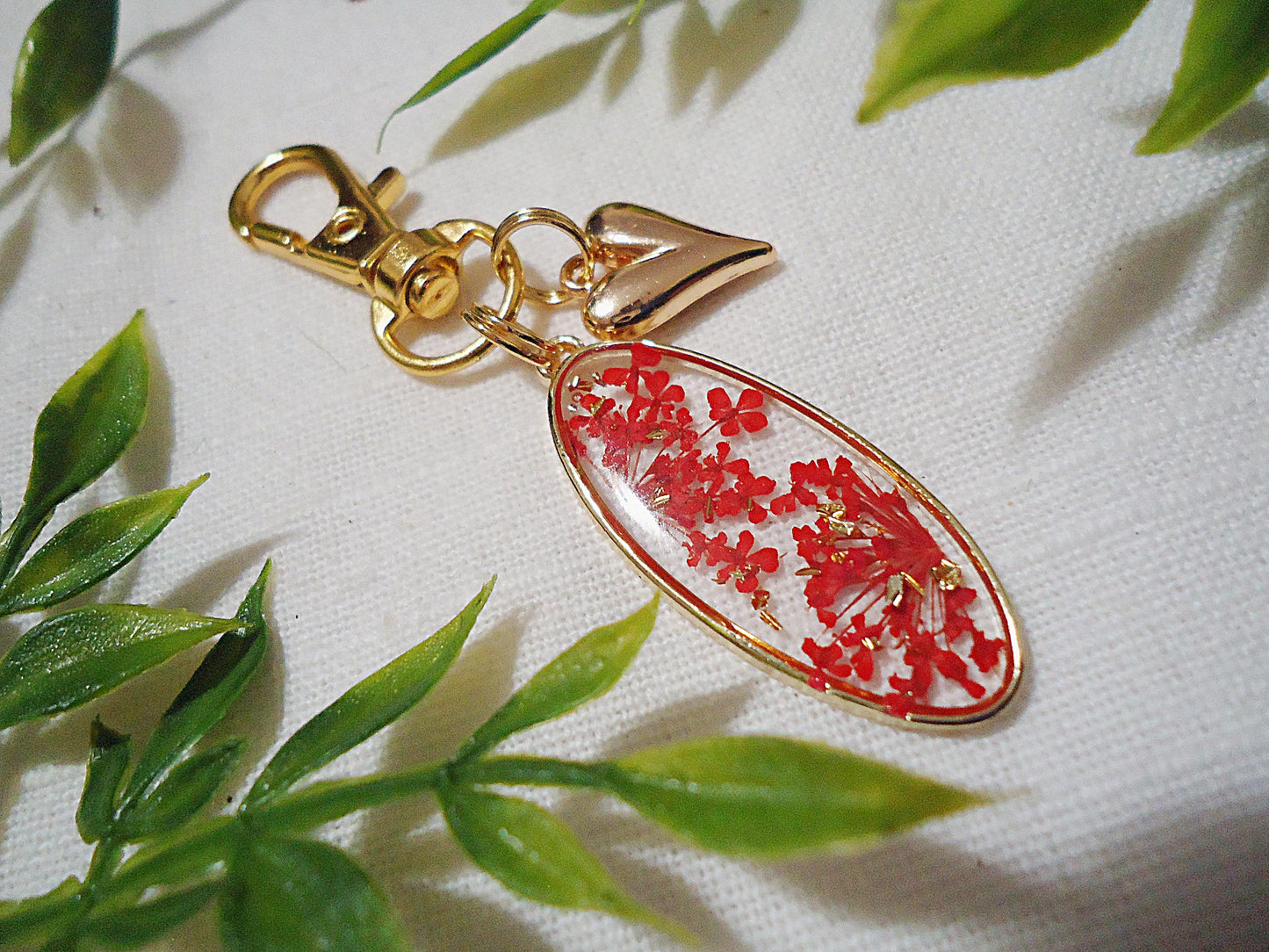 Red and Gold, Queen Annes Lace Dried Flowers in Resin, Bag Charm, Purse Charm, Bag Clip, Zipper Pull, Gold Heart