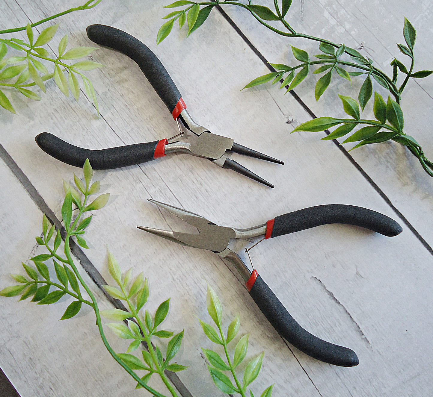 Jewelry Pliers, Smooth Chain Nose Pliers or Round Nose Pliers, 5 inch Carbon Steel