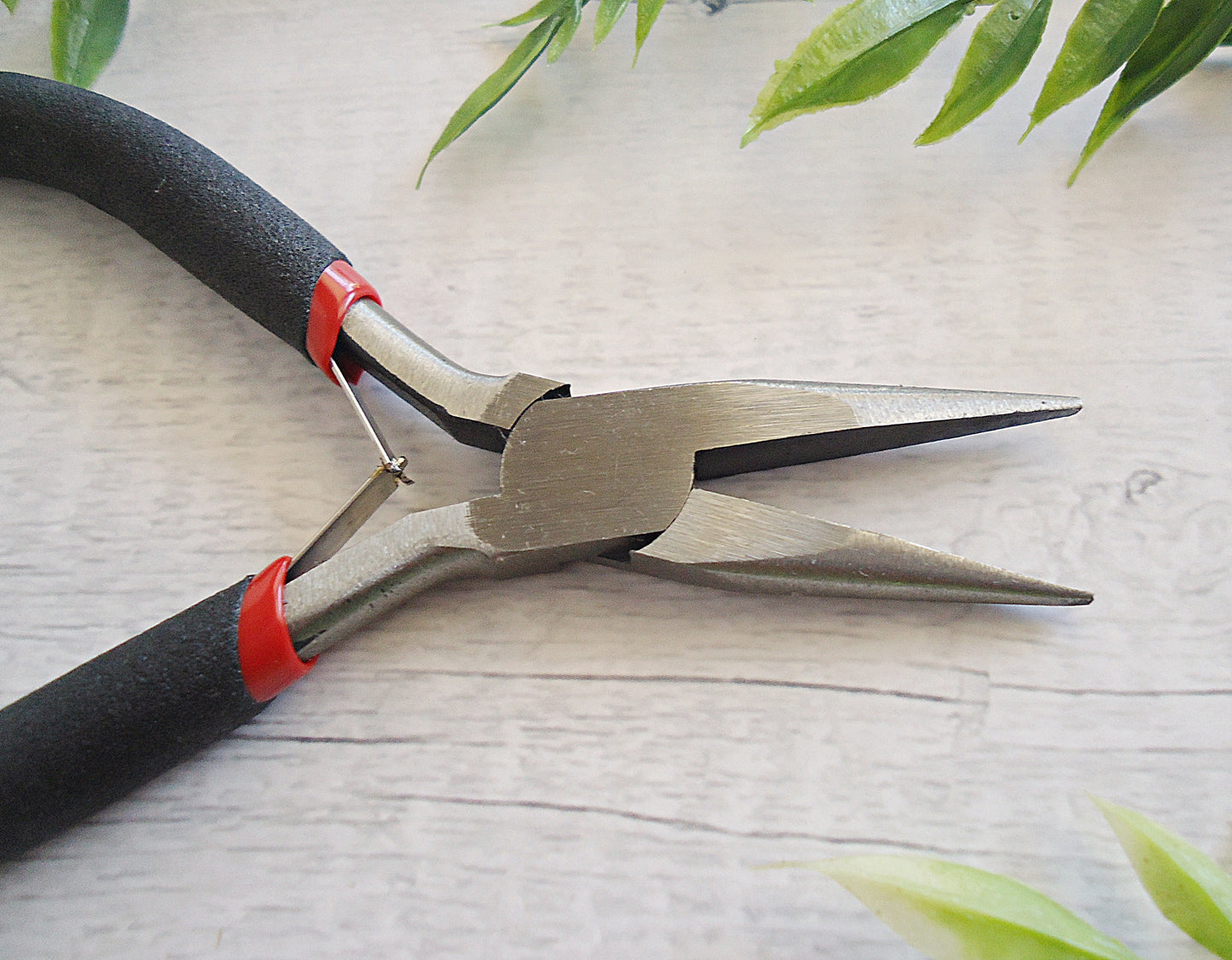 Jewelry Pliers, Smooth Chain Nose Pliers or Round Nose Pliers, 5 inch Carbon Steel