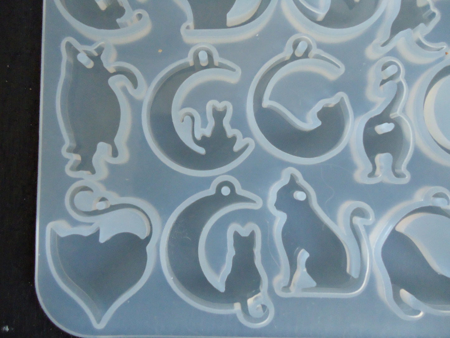 Cat Charm Silicone Mold, 29 Small Cat Charms or Earrings, under 1 inch charms, Epoxy Resin Mold