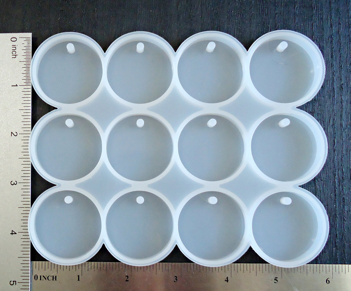 Multi-Pendant Mold, 35mm Round Pendants, Makes 12 Pendants