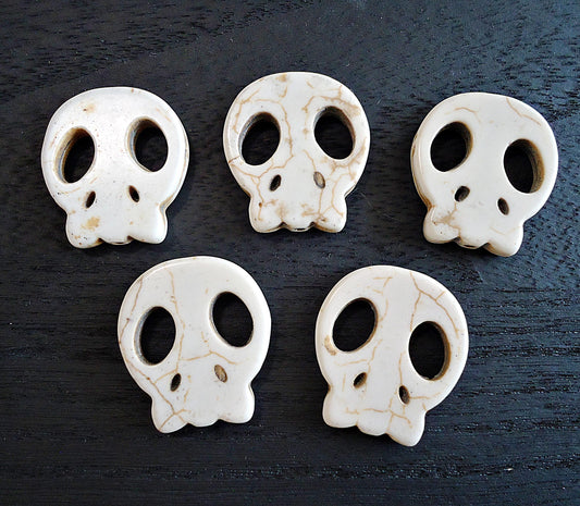 Stone Skull Pendant Beads, 1" Tall, Bone White Halloween Skulls
