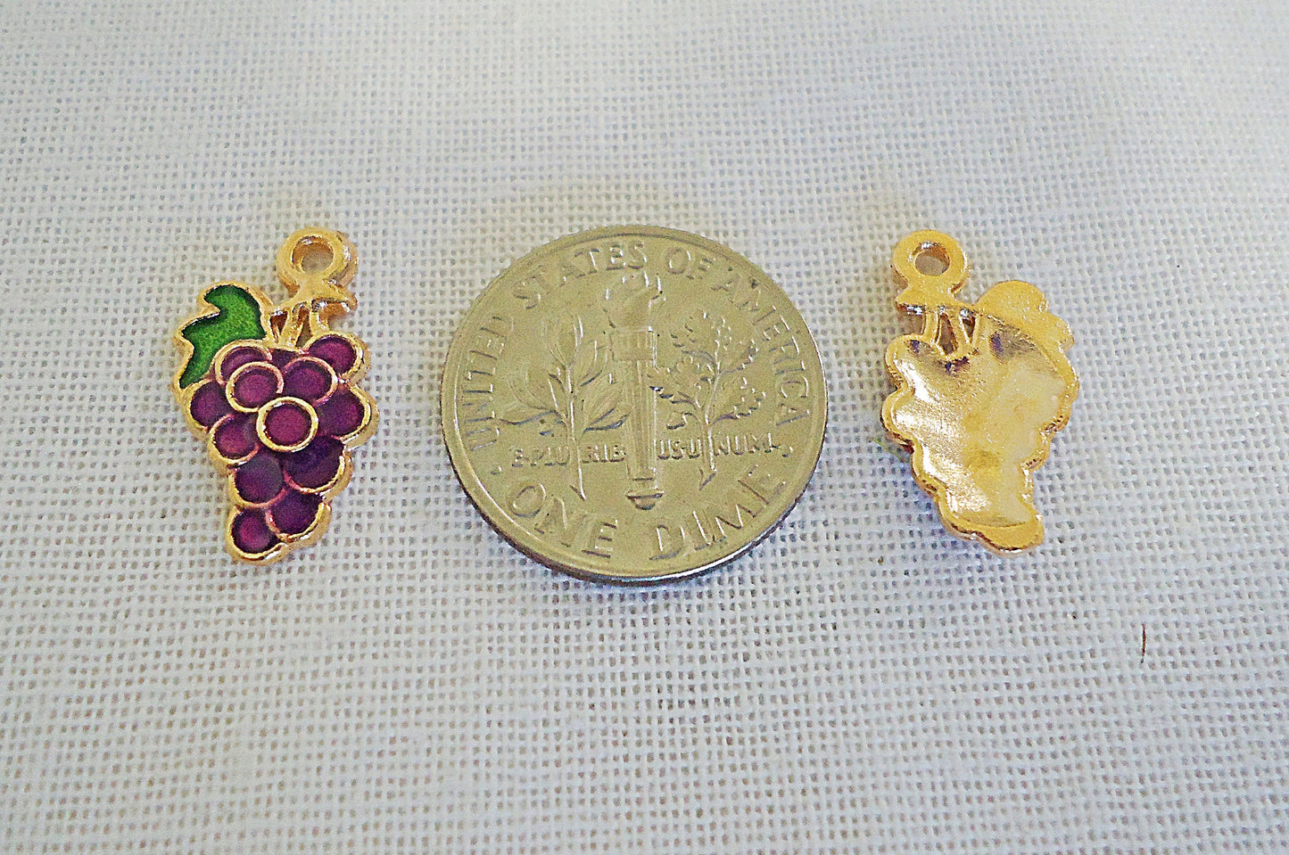 Grape Cluster, Bunch of Grapes, Purple Grape Charm, Enameled, 5/8" Tall, Set of 10
