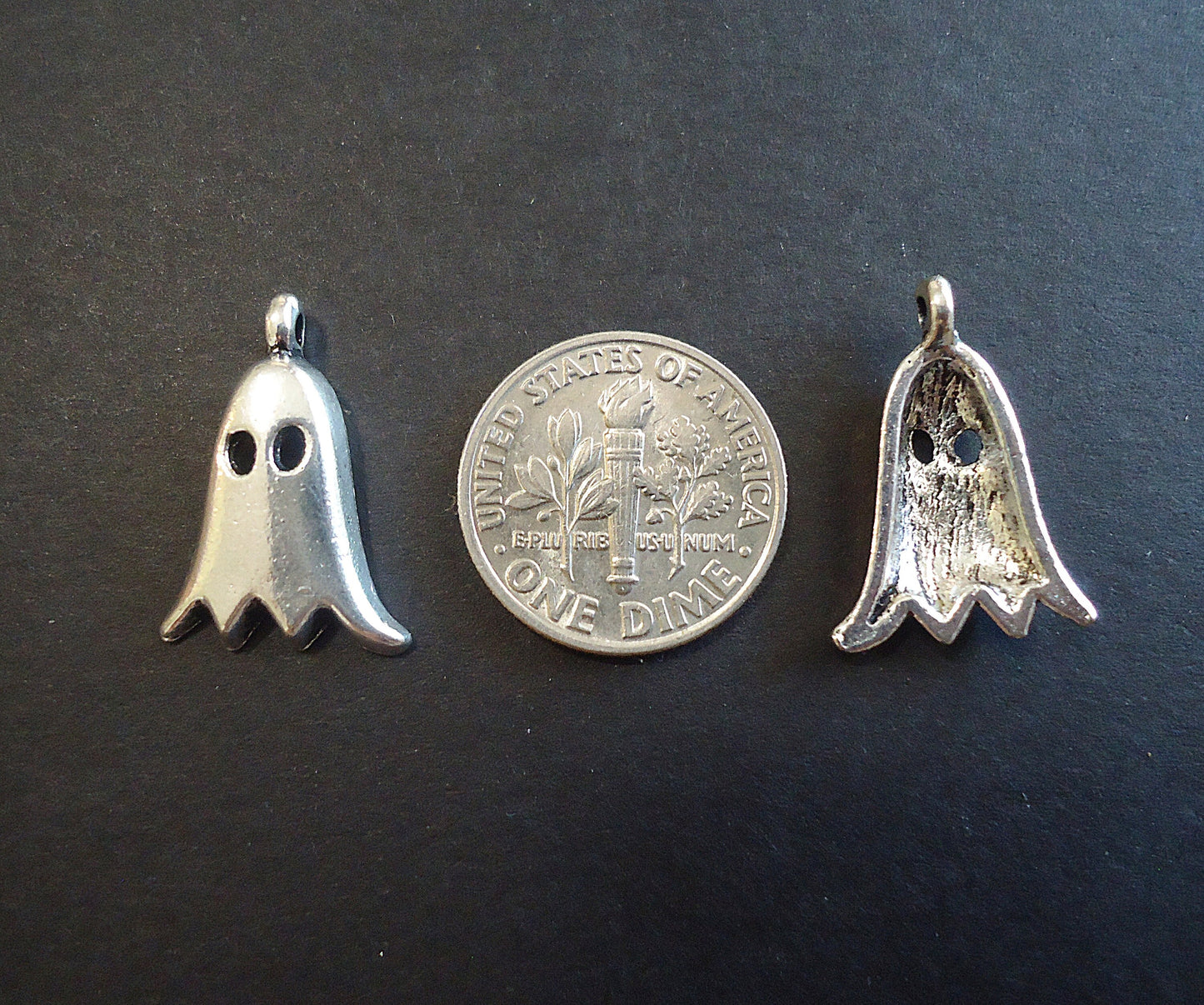 Ghost Charms / Pendants - Halloween - Set of 10 - Antique Silver - 3/4" Tall