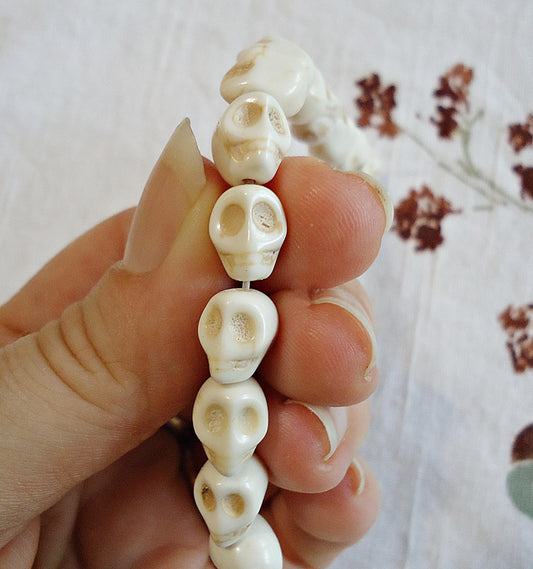 Small Skull Beads, White Skulls, 10mm, Halloween, Skeleton, Bones