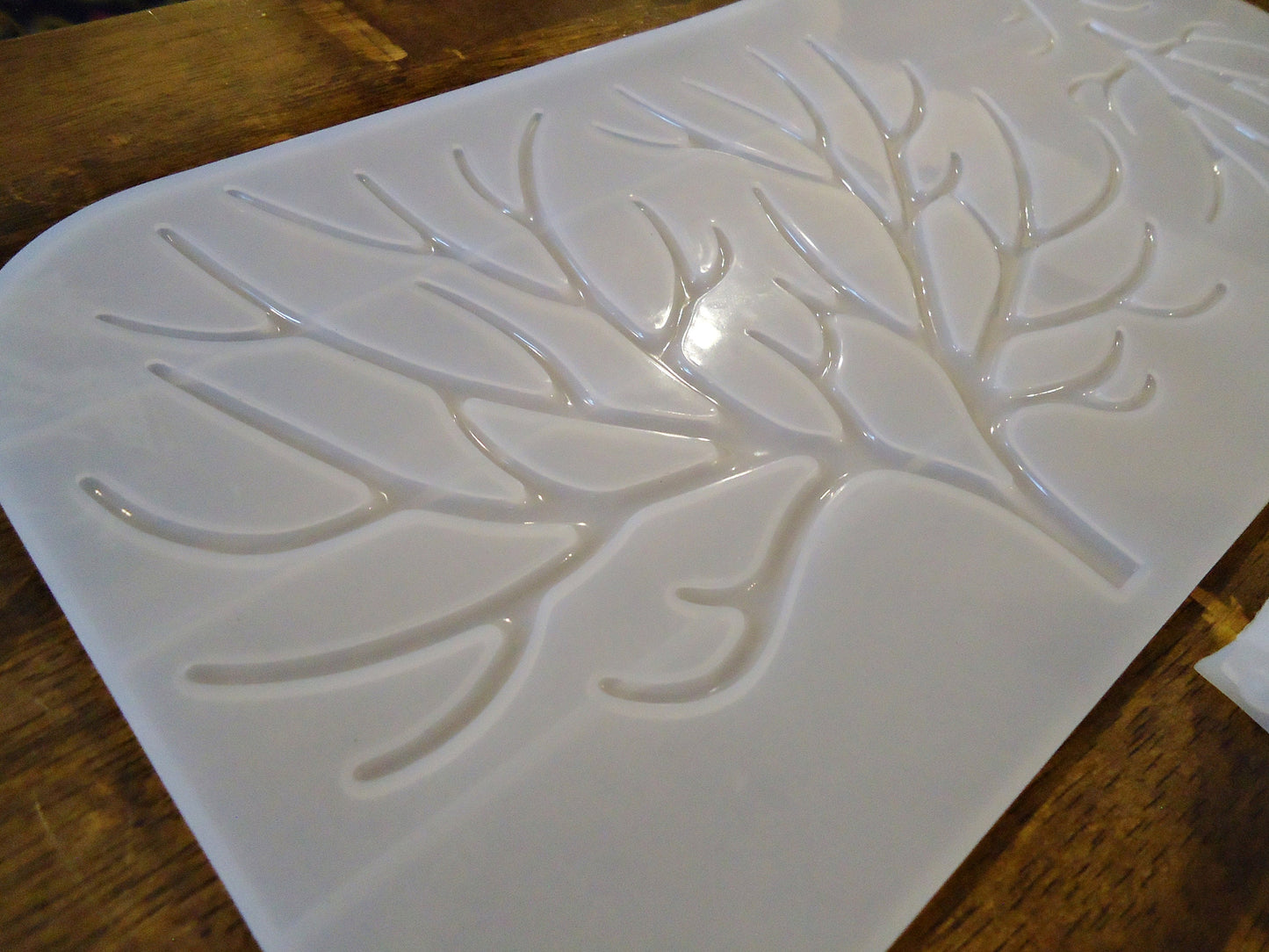 DISCONTINUED - Silicone Mold Kit - Elk Jewelry Display - 3 Antler Sizes - Color Flakes, Tweezers, Finger Gloves, Pipettes, Stirring Rods