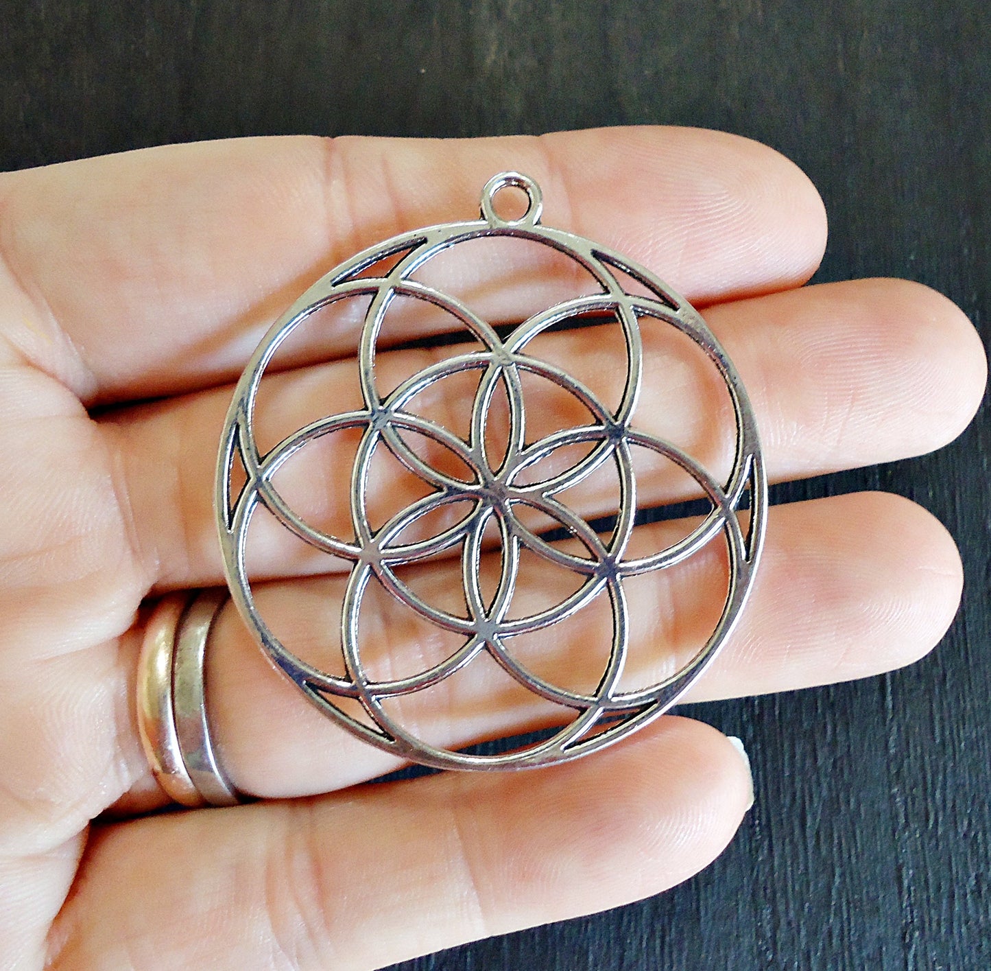 Large Geometric Flowers, 44mm, Antique Silver