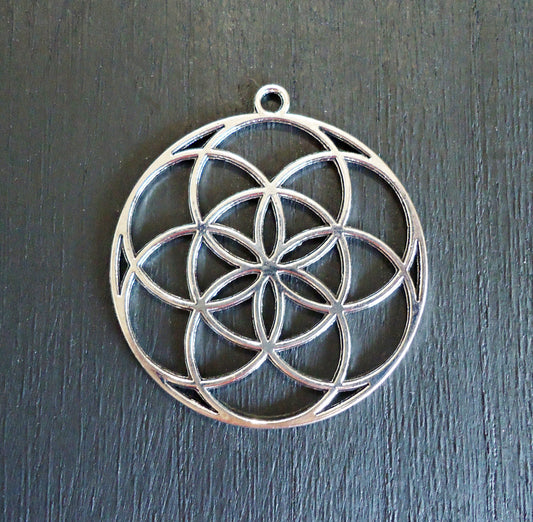Large Geometric Flowers, 44mm, Antique Silver