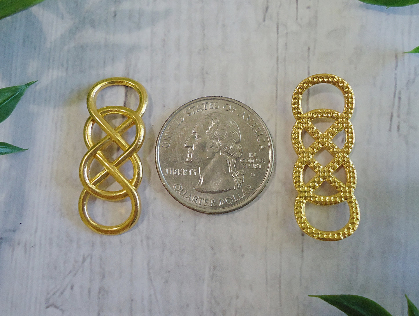 Gold Celtic Knot Links, 1.25", Set of 8