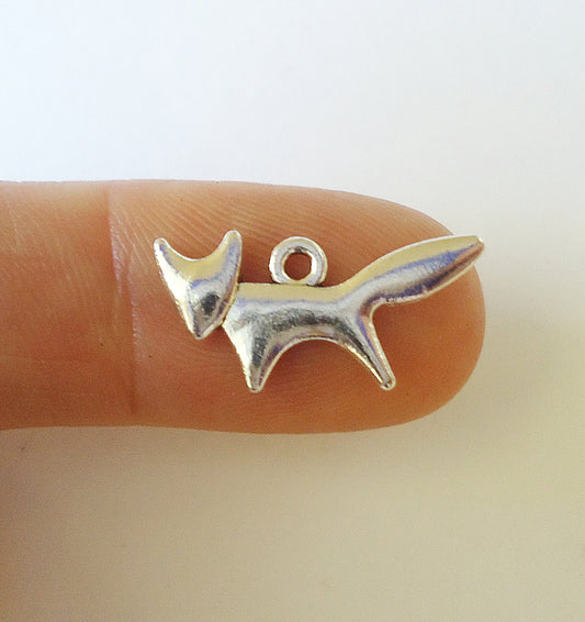 Small Fox Charms, Silver, 3/4" Wide x 3/8" Tall (20mm x 10mm)