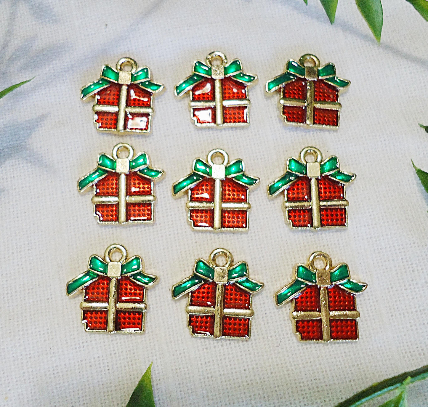 10 Christmas Gift Charms, Red Green Gold Christmas Present, Enameled, 1/2" Tall