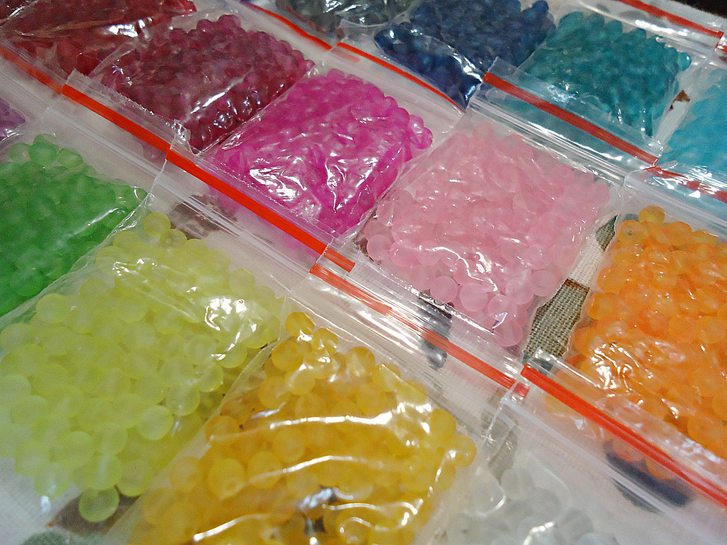 Frosted Glass Beads, 4mm, Synthetic Sea Glass, 18 Colors, 1800 Beads, 100 pieces per color