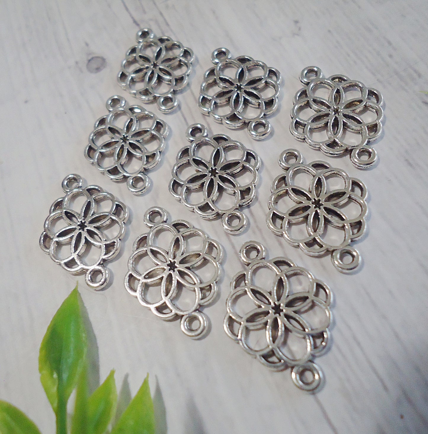 Mandala Flower Links, Antique Silver, 3/4 inch tall, Set of 10