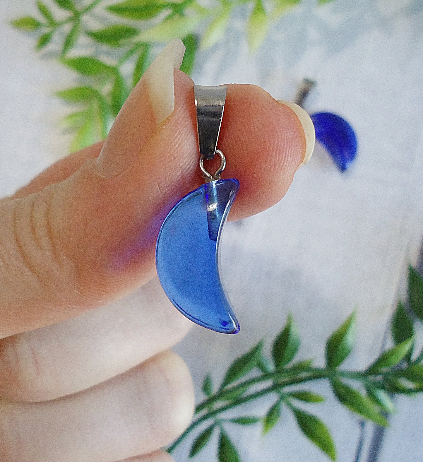 10 Glass Crescent Moon Pendants, Translucent Blue, 3/4" Tall