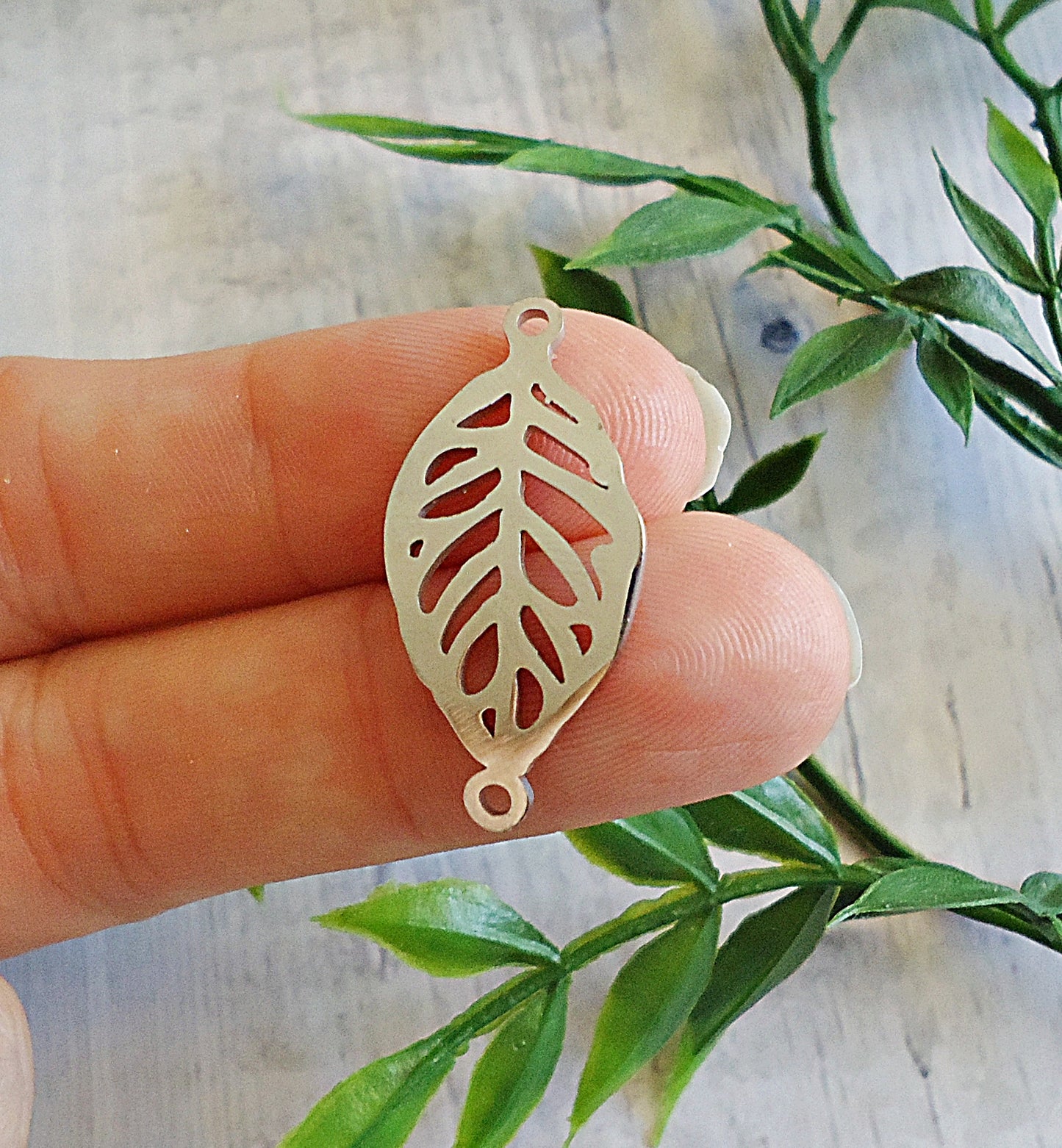 Curved Leaf Link, Stainless Steel, Filigree, 30mm