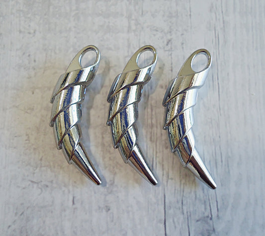 Talon Pendant, Dragon Claw, Tusk, Horn, Stylized Metal, Platinum Silver