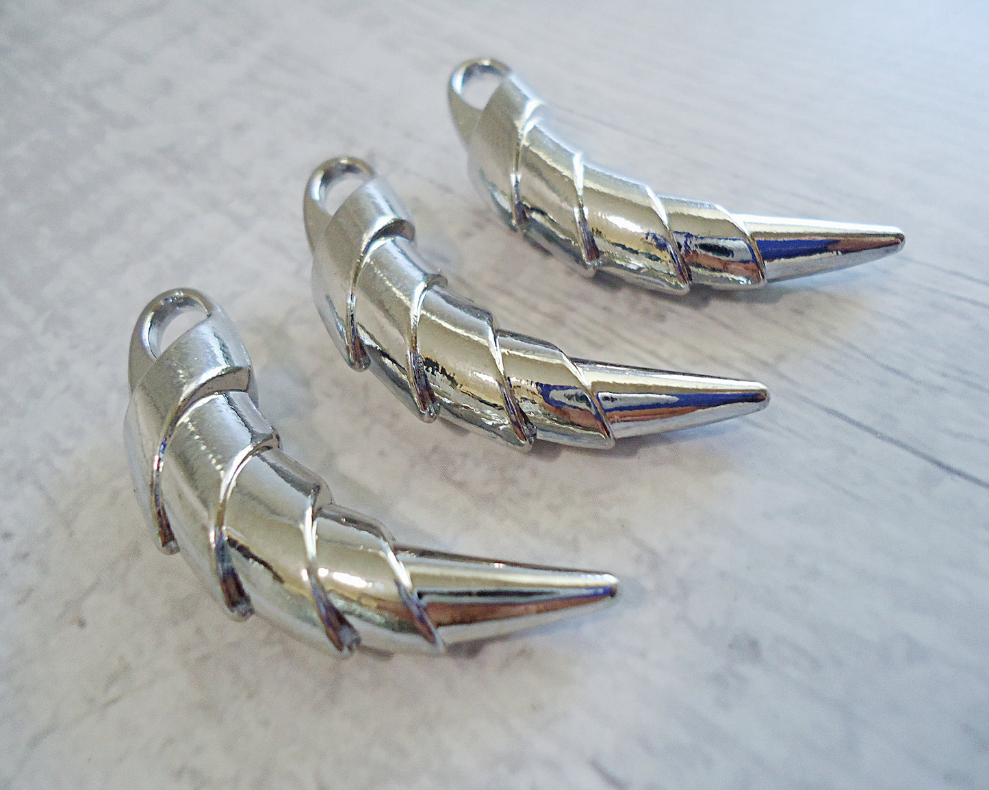 Talon Pendant, Dragon Claw, Tusk, Horn, Stylized Metal, Platinum Silver
